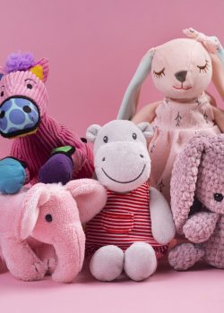cute-plush-toys-arrangement